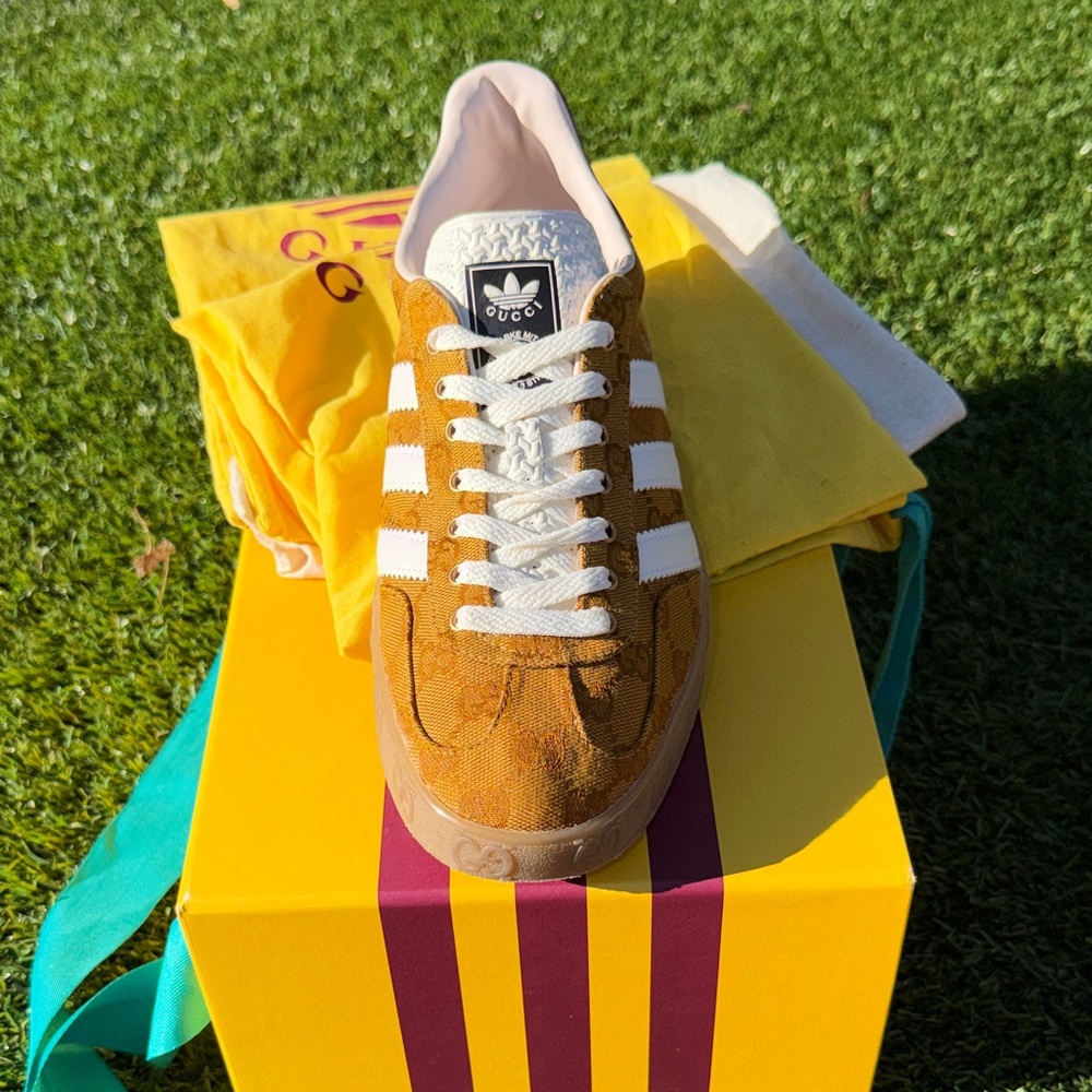 EUC - Adidas x Gucci - Gazelle Original GG Canvas Beige & Brown Sneakers Sz 10.5 - Picture 2 of 11